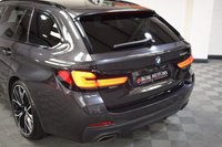 USED 2021 V BMW 5 SERIES 2.0 520D M SPORT TOURING MHEV 5d 188 BHP PAN ROOF / HUGE SPEC / TECH PK