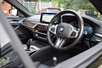 USED 2021 V BMW 5 SERIES 2.0 520D M SPORT TOURING MHEV 5d 188 BHP PAN ROOF / HUGE SPEC / TECH PK