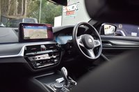 USED 2021 V BMW 5 SERIES 2.0 520D M SPORT TOURING MHEV 5d 188 BHP PAN ROOF / HUGE SPEC / TECH PK