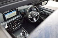 USED 2021 V BMW 5 SERIES 2.0 520D M SPORT TOURING MHEV 5d 188 BHP PAN ROOF / HUGE SPEC / TECH PK