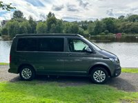 USED 2021 71 VOLKSWAGEN TRANSPORTER 4 BERTH LUXURY CAMPERVAN 2.0 T30 TDI HIGHLINE 150  DSG AUTOMATIC HILLSIDE BIRCHOVER CLASSIC