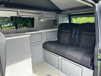 USED 2021 71 VOLKSWAGEN TRANSPORTER 4 BERTH LUXURY CAMPERVAN 2.0 T30 TDI HIGHLINE 150  DSG AUTOMATIC HILLSIDE BIRCHOVER CLASSIC
