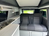 USED 2021 71 VOLKSWAGEN TRANSPORTER 4 BERTH LUXURY CAMPERVAN 2.0 T30 TDI HIGHLINE 150  DSG AUTOMATIC HILLSIDE BIRCHOVER CLASSIC