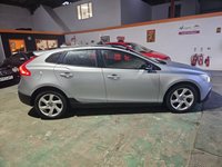 USED 2015 15 VOLVO V40 2.0 D4 CROSS COUNTRY LUX NAV 5d 188 BHP &pound;35 Road Tax.
