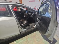 USED 2015 15 VOLVO V40 2.0 D4 CROSS COUNTRY LUX NAV 5d 188 BHP &pound;35 Road Tax.