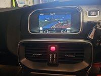 USED 2015 15 VOLVO V40 2.0 D4 CROSS COUNTRY LUX NAV 5d 188 BHP &pound;35 Road Tax.