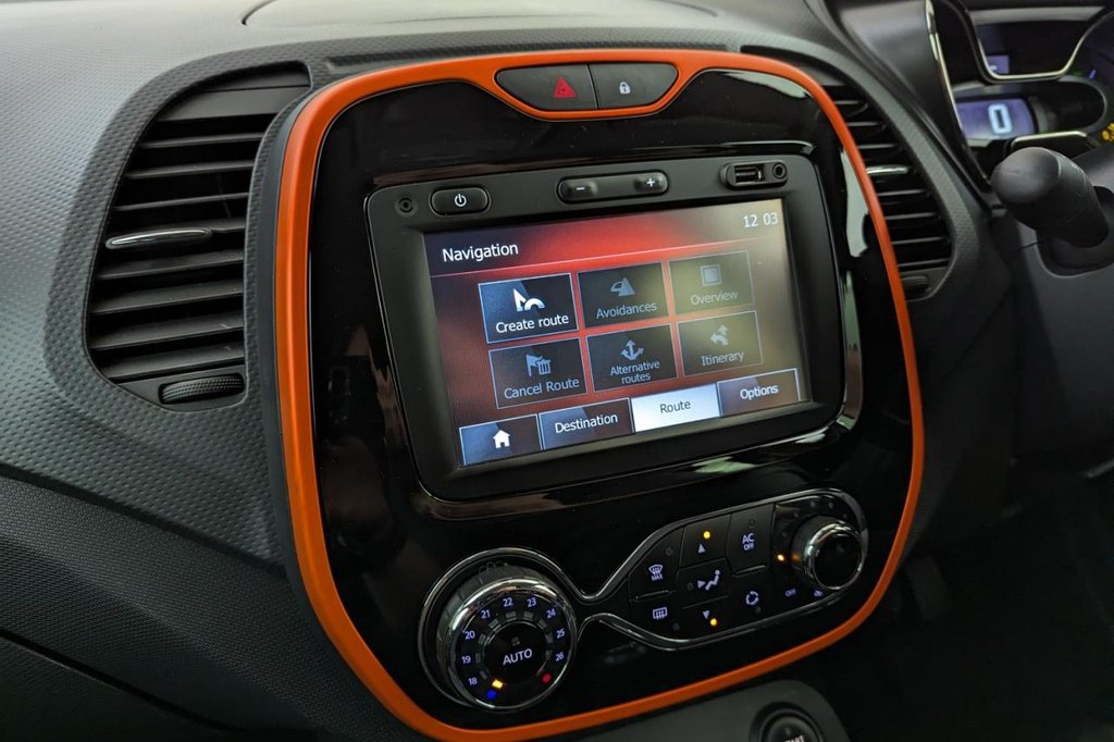 USED 2015 65 RENAULT CAPTUR 1.5 DYNAMIQUE S NAV DCI 5d 