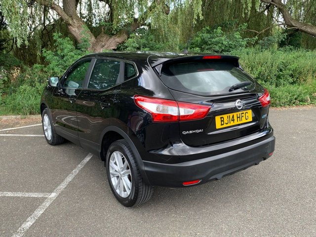 View our NISSAN QASHQAI