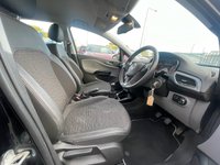 USED 2017 17 VAUXHALL CORSA 1.4 SE ECOFLEX 5d 89 BHP FRONT AND REAR PARKING SENSORS +  LED DAY TIME RUNNING LIGHTS +  APPLE CAR PLAY +  BLUETOOTH +  DAB RADIO +  FRONT HEATED SEATS +  HEATED STEERING WHEEL +  CLIMATE CONTROL +  CITY MODE +  USB +  TRACTION CONTROL ++