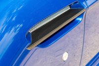 USED 2011 61 ASTON MARTIN VANTAGE 4.7 S V8 ROADSTER 2d 430 BHP FULL ASTON MARTIN HISTORY - CARBON SPORTS SEATS WITH MEMORY - CARBON EXTERIOR PACK - BRIGHT GRILL, WING AND BONNET VENTS -  RARE COBALT BLUE