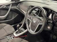 USED 2013 13 VAUXHALL CASCADA 2.0 SE CDTI S/S 2d 165 BHP Stylish Convertible,