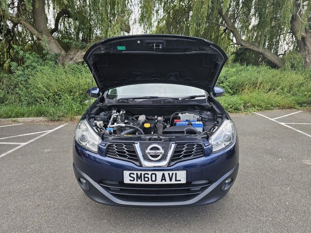 View our NISSAN QASHQAI