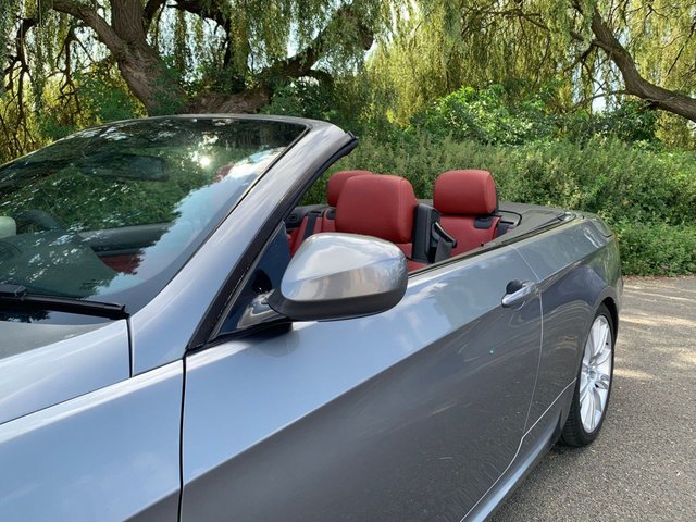 View our BMW 3 SERIES