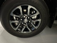 USED 2023 72 TOYOTA HI-LUX 2.8L INVINCIBLE X 4WD D-4D DCB 0d AUTO 202 BHP *DELIVERY MILES FULLY LOADED*