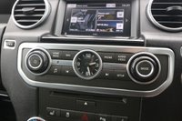 USED 2016 16 LAND ROVER DISCOVERY 3.0 SDV6 (255) Landmark 5dr Automatic Euro 6 (Rear Entertainment, 7 Seats, Panoramic Triple Sunroof, Digital TV, Meridian Surround System) !! NATIONWIDE DELIVERY AVAILABLE !!