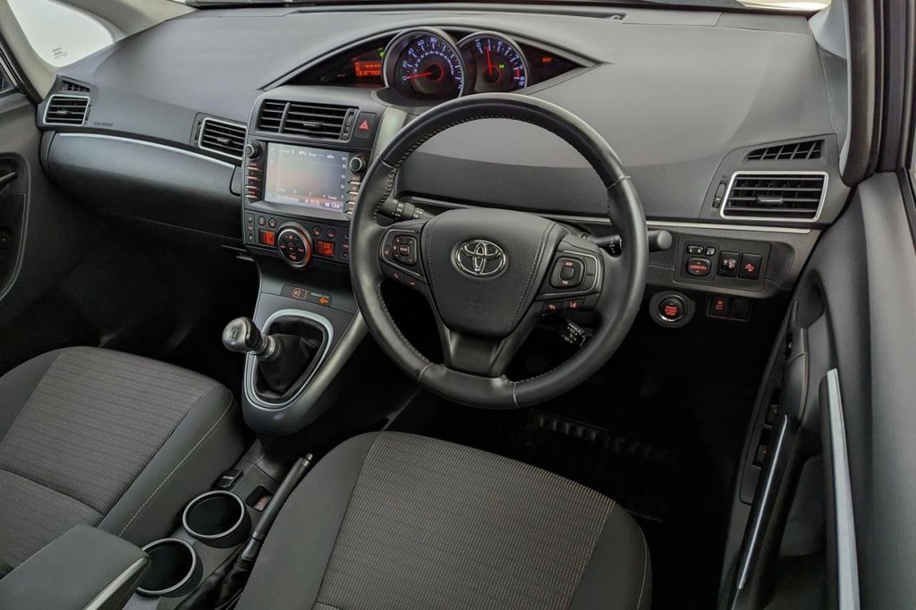 USED 2017 17 TOYOTA VERSO 1.6 D-4D ICON 5d 7 SEATS 