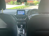 USED 2018 FORD FIESTA 1.1 ZETEC 5d 85 BHP * SATNAV *      LOW MILES
