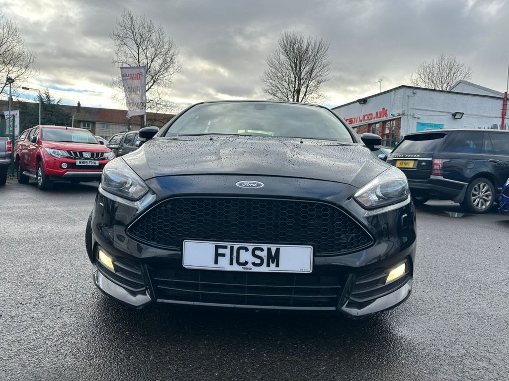View our FORD FOCUS