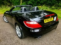 USED 2012 62 MERCEDES-BENZ SLK 1.8 SLK200 BLUE EFFICIENCY 2d AUTO 184 BHP ONLY 33,800 MILES//BLACK LEATHER HEATED SEATS//FRONT AND REAR PARK SENSORS//STUNNING CONDITION THROUGHOUT//ULEZ COMPLIANT//lLAST 2 OWNERS FRM SAME FAMILY 184 BHP ONLY 32,500 MILES//BLACK LEATHER HEATED SEATS//FRONT AND REAR PARK SENSORS//STUNNING CONDITION THROUGHOUT//ULEZ COMPLIANT