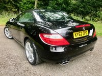 USED 2012 62 MERCEDES-BENZ SLK 1.8 SLK200 BLUE EFFICIENCY 2d AUTO 184 BHP ONLY 33,800 MILES//BLACK LEATHER HEATED SEATS//FRONT AND REAR PARK SENSORS//STUNNING CONDITION THROUGHOUT//ULEZ COMPLIANT//lLAST 2 OWNERS FRM SAME FAMILY 184 BHP ONLY 32,500 MILES//BLACK LEATHER HEATED SEATS//FRONT AND REAR PARK SENSORS//STUNNING CONDITION THROUGHOUT//ULEZ COMPLIANT