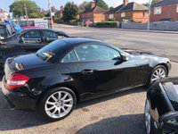 USED 2005 05 MERCEDES-BENZ SLK 3.5 SLK350 2d 269 BHP AUTOMATIC!, SERVICE HISTORY, LONG MOT UNTIL MAY 2024!, TIMING CHAIN RUN ENGINE, LEATHER TRIM , AIR CON, TRACTION CONTROL, CRUISE CONTROL, MULTI FUNCTION STEERING WHEEL, HARD TOP CONVERTIBLE ROOF, AUTOMATIC LIGHTS, FRONT FOG LIGHTS, TWIN EXHAUSTS, HEATED SEATS, ELETCRIC SEATS, ELECTRIC STEERING ADJUSTER, AIR SCARF!, ELECTRIC WINDOWS AND MIRRORS, CD/RADIO, 2 KEYS, REMOTE CENTRAL LOCKING AND 17" ALLOY WHEELS! WONT BE AROUND FOR LONG!