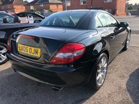 USED 2005 05 MERCEDES-BENZ SLK 3.5 SLK350 2d 269 BHP AUTOMATIC!, SERVICE HISTORY, LONG MOT UNTIL MAY 2024!, TIMING CHAIN RUN ENGINE, LEATHER TRIM , AIR CON, TRACTION CONTROL, CRUISE CONTROL, MULTI FUNCTION STEERING WHEEL, HARD TOP CONVERTIBLE ROOF, AUTOMATIC LIGHTS, FRONT FOG LIGHTS, TWIN EXHAUSTS, HEATED SEATS, ELETCRIC SEATS, ELECTRIC STEERING ADJUSTER, AIR SCARF!, ELECTRIC WINDOWS AND MIRRORS, CD/RADIO, 2 KEYS, REMOTE CENTRAL LOCKING AND 17" ALLOY WHEELS! WONT BE AROUND FOR LONG!
