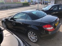 USED 2005 05 MERCEDES-BENZ SLK 3.5 SLK350 2d 269 BHP AUTOMATIC!, SERVICE HISTORY, LONG MOT UNTIL MAY 2024!, TIMING CHAIN RUN ENGINE, LEATHER TRIM , AIR CON, TRACTION CONTROL, CRUISE CONTROL, MULTI FUNCTION STEERING WHEEL, HARD TOP CONVERTIBLE ROOF, AUTOMATIC LIGHTS, FRONT FOG LIGHTS, TWIN EXHAUSTS, HEATED SEATS, ELETCRIC SEATS, ELECTRIC STEERING ADJUSTER, AIR SCARF!, ELECTRIC WINDOWS AND MIRRORS, CD/RADIO, 2 KEYS, REMOTE CENTRAL LOCKING AND 17" ALLOY WHEELS! WONT BE AROUND FOR LONG!