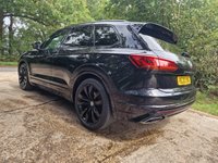 USED 2020 20 VOLKSWAGEN TOUAREG 3.0 V6 BLACK EDITION TDI 5d 282 BHP ZERO DEPOSIT FINANCE AVAILABLE