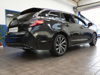 USED 2021 21 TOYOTA COROLLA 1.8 DESIGN 5d 121 BHP SAT NAV PART LEATHER PARKING SENSORS REAR CAMERA TOYOTA WARRANTY AUG 2031