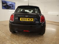 USED 2018 68 MINI HATCH COOPER 1.5 COOPER 3d 134 BHP STUNNING CONDITION WITH FABULOUS FACTORY EXTRAS MAKE THIS THE MINI TO BUY