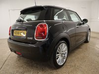 USED 2018 68 MINI HATCH COOPER 1.5 COOPER 3d 134 BHP STUNNING CONDITION WITH FABULOUS FACTORY EXTRAS MAKE THIS THE MINI TO BUY