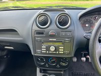 USED 2006 06 FORD FIESTA 1.4 STYLE CLIMATE 16V 5d 78 BHP 
