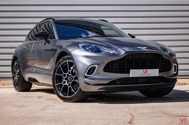 ASTON MARTIN DBX 