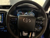USED 2023 23 TOYOTA HI-LUX 2.8L INVINCIBLE X 4WD D-4D DCB 0d AUTO 202 BHP *FULLY LOADED*