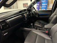 USED 2023 23 TOYOTA HI-LUX 2.8L INVINCIBLE X 4WD D-4D DCB 0d AUTO 202 BHP *FULLY LOADED*