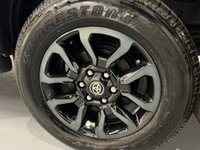 USED 2023 23 TOYOTA HI-LUX 2.8L INVINCIBLE X 4WD D-4D DCB 0d AUTO 202 BHP *FULLY LOADED*
