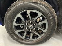 USED 2023 23 TOYOTA HI-LUX 2.8L INVINCIBLE X 4WD D-4D DCB 0d AUTO 202 BHP *FULLY LOADED*