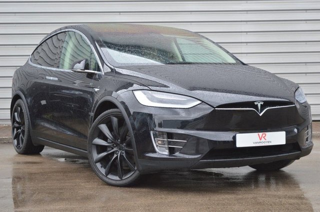 TESLA MODEL X 