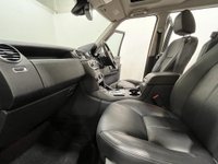 USED 2014 64 LAND ROVER DISCOVERY 3.0 SDV6 HSE 5d 255 BHP Striking Santorini Black, Extended ebony leather, Glass sunroof, Roof rails,
