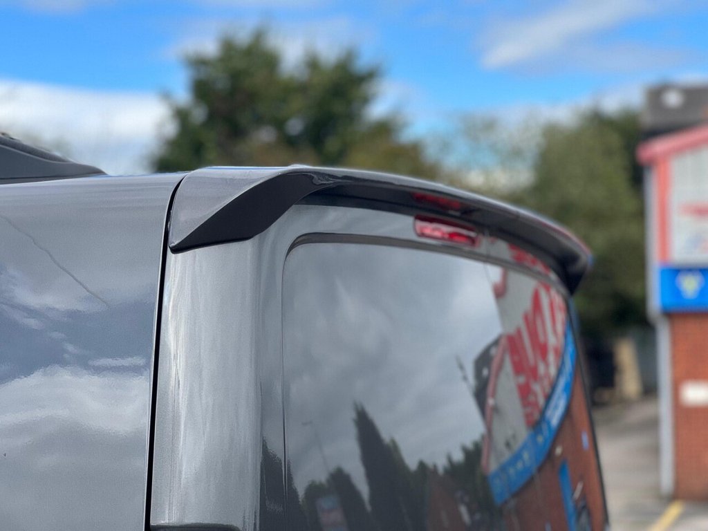 USED 2022 22 VAUXHALL VIVARO 2.0L L2H1 F3100 ELITE S/S DCB 0d 143 BHP 