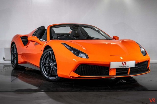 FERRARI 488 