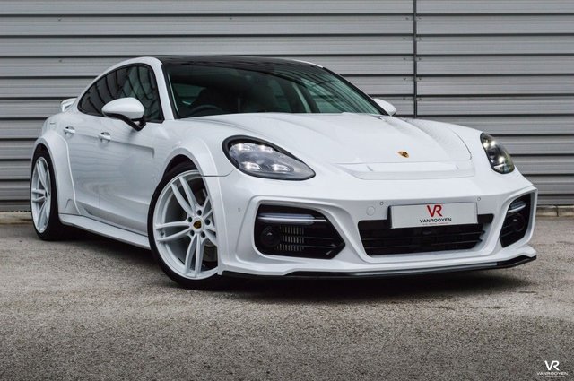 PORSCHE PANAMERA 