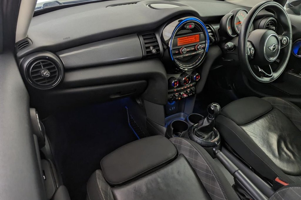 USED 2016 16 MINI HATCH COOPER 1.5 COOPER D 5d 