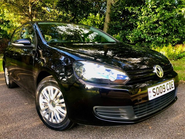 2009 09 Volkswagen Golf 1.4 S 5d 79 BHP // ONLY 1 LADY OWNER SINCE 2016 WITH ONLY 58,400 MILES // X11 AIRBAGS // AIRCON//REMOTE LOCKING//ELECTRIC WINDOWS//ULEZ COMPLIANT//INSUR GROUP 6//X9 SERVICE STAMPS//NEW FRONT TYRES//WILL COME WITH NEW CAMBELT AND WATERPUMP