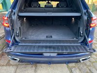 USED 2019 69 BMW X5 3.0 XDRIVE30D M SPORT 5d 261 BHP STUNNING 'BIG SPEC' 2019/69reg BMW X5 30D M-SPORT SUV - DIESEL - AUTOMATIC - 12 MONTHS FREE WARRANTY / BREAKDOWN RECOVERY - FULL UPGRADED PERFORATED LEATHER - 20 INCH DIAMOND CUT ALLOYS - HDD NAVIGATION - 1FORMER KEEPER - FULL BMW DEALER SERVICE HISTORY - COST NEW IN EXCESS OF &pound;65000.00