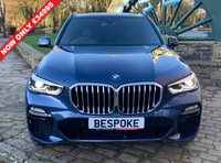 USED 2019 69 BMW X5 3.0 XDRIVE30D M SPORT 5d 261 BHP STUNNING 'BIG SPEC' 2019/69reg BMW X5 30D M-SPORT SUV - DIESEL - AUTOMATIC - 12 MONTHS FREE WARRANTY / BREAKDOWN RECOVERY - FULL UPGRADED PERFORATED LEATHER - 20 INCH DIAMOND CUT ALLOYS - HDD NAVIGATION - 1FORMER KEEPER - FULL BMW DEALER SERVICE HISTORY - COST NEW IN EXCESS OF &pound;65000.00