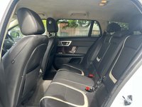 USED 2014 64 JAGUAR XF 2.2 D PORTFOLIO SPORTBRAKE 5d 200 BHP 