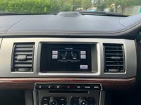 USED 2014 64 JAGUAR XF 2.2 D PORTFOLIO SPORTBRAKE 5d 200 BHP 