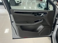 USED 2019 69 PORSCHE MACAN 3.0 S PDK 5d 349 BHP ELECTRICAL TOWBAR & FSH - CRAYON GREY & SPORTS EXHAUST!