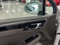 USED 2019 69 PORSCHE MACAN 3.0 S PDK 5d 349 BHP ELECTRICAL TOWBAR & FSH - CRAYON GREY & SPORTS EXHAUST!